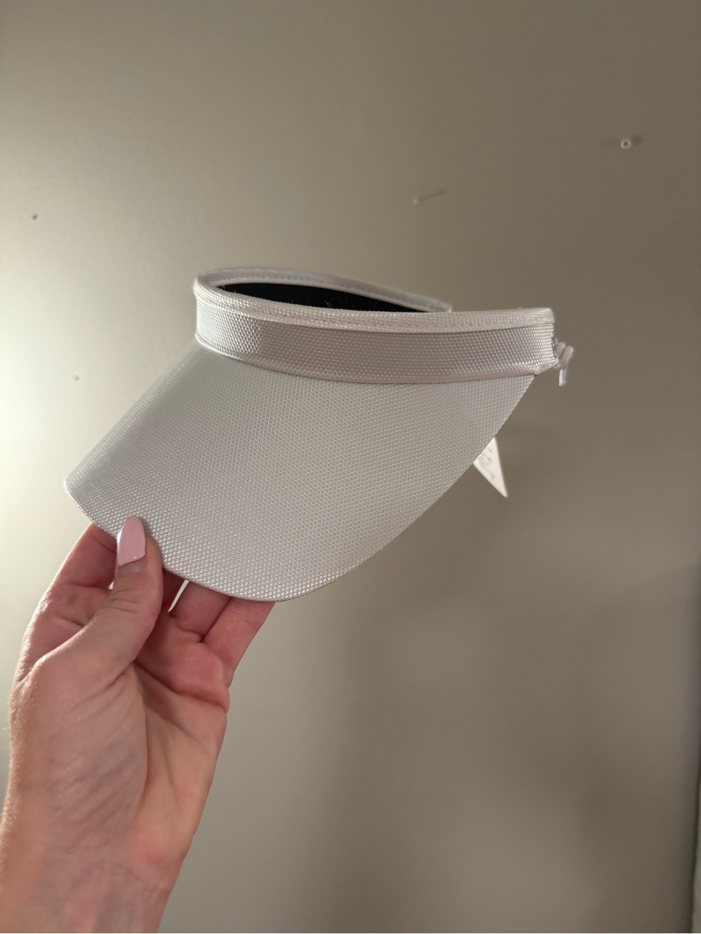 Glove it White Women's golf Sun Visor